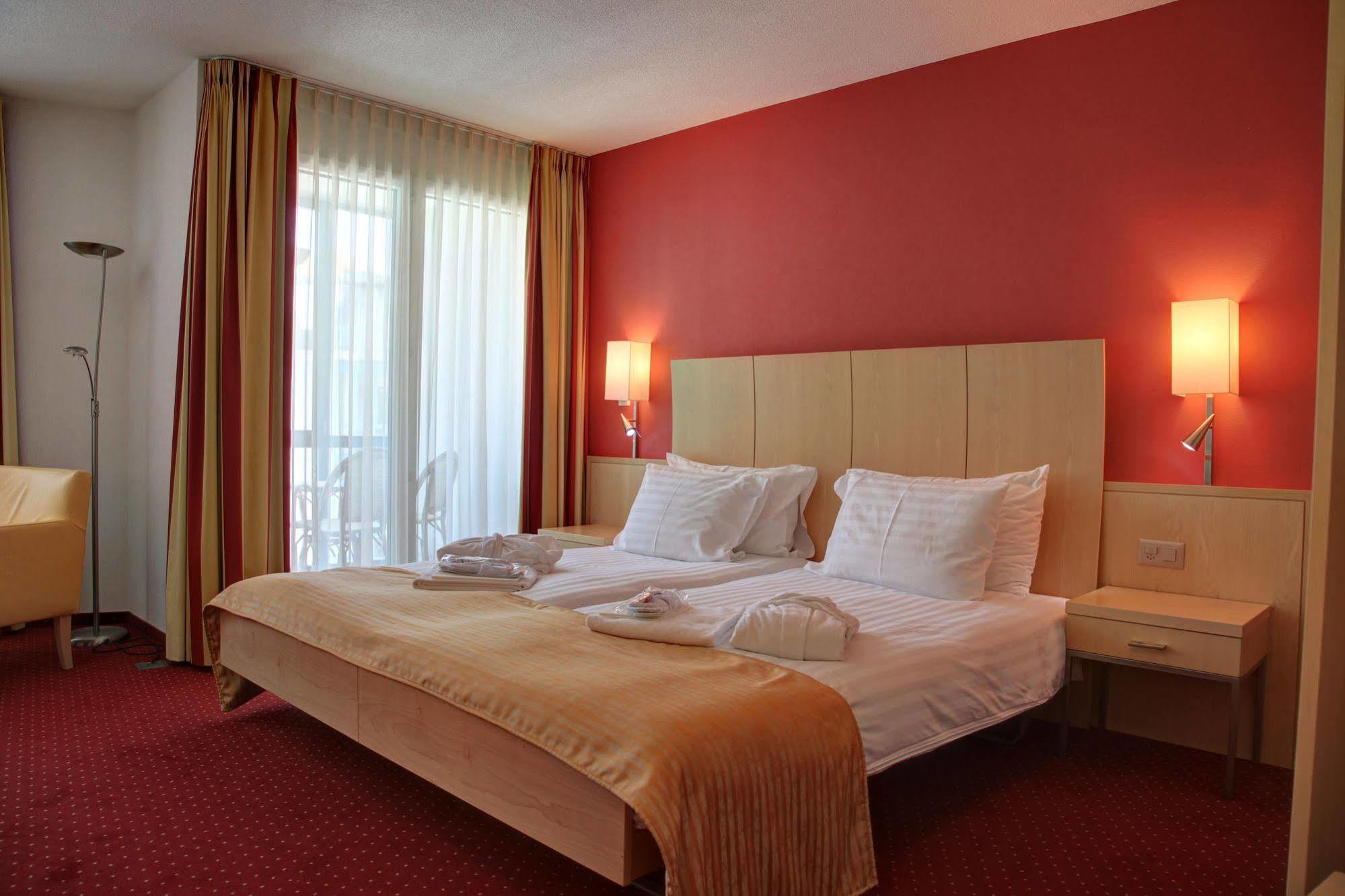 Grand Et Centre Thermal D'yverdon-les-bains Hotel 4*