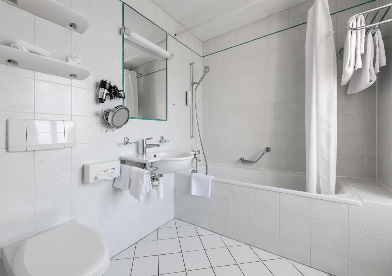 Grand Et Centre Thermal D'yverdon-les-bains Hotel 4*
